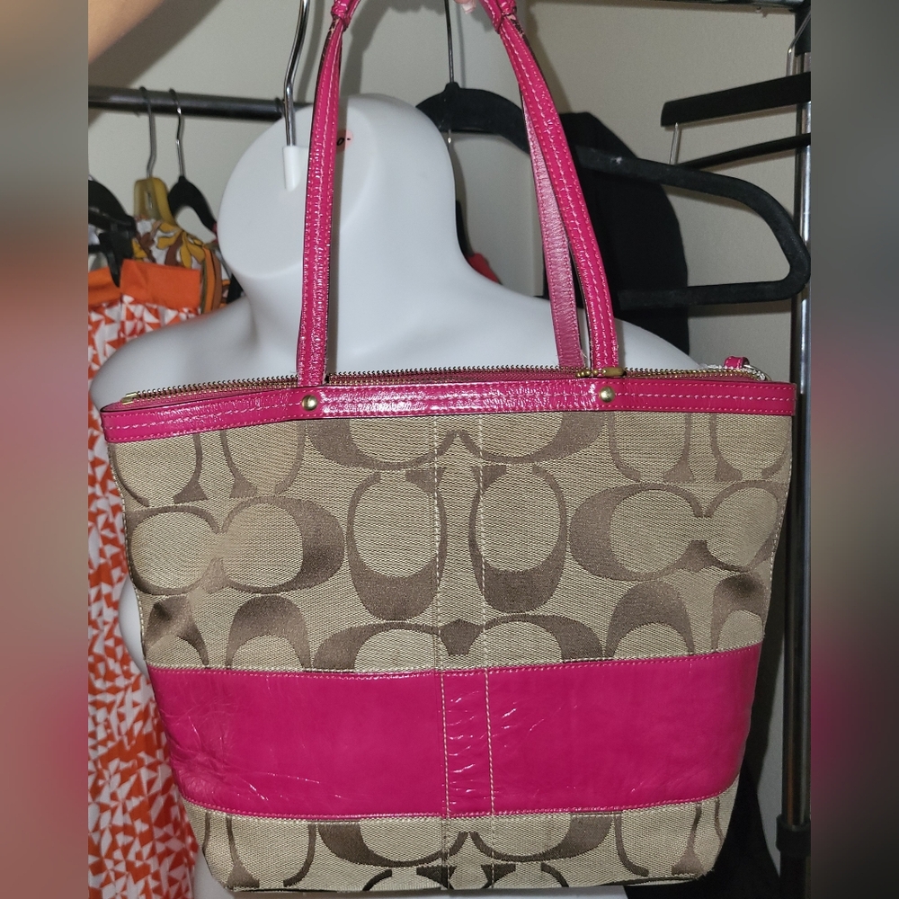 Coach Tote - Picture 2 of 4